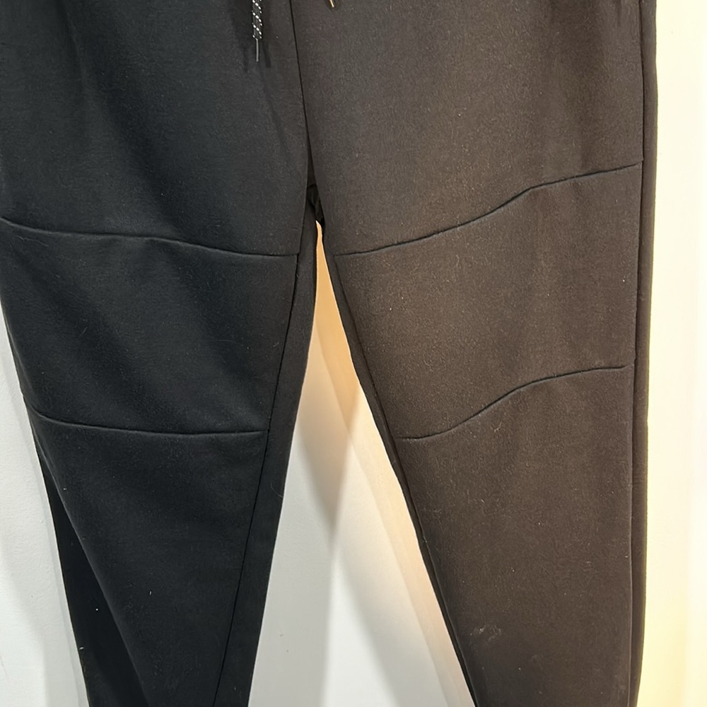 SD Essentials Tech Fleece pants - Picture 3 of 10